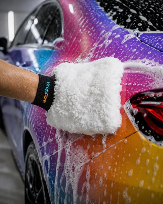 Foliertes Auto waschen – so machst du es richtig